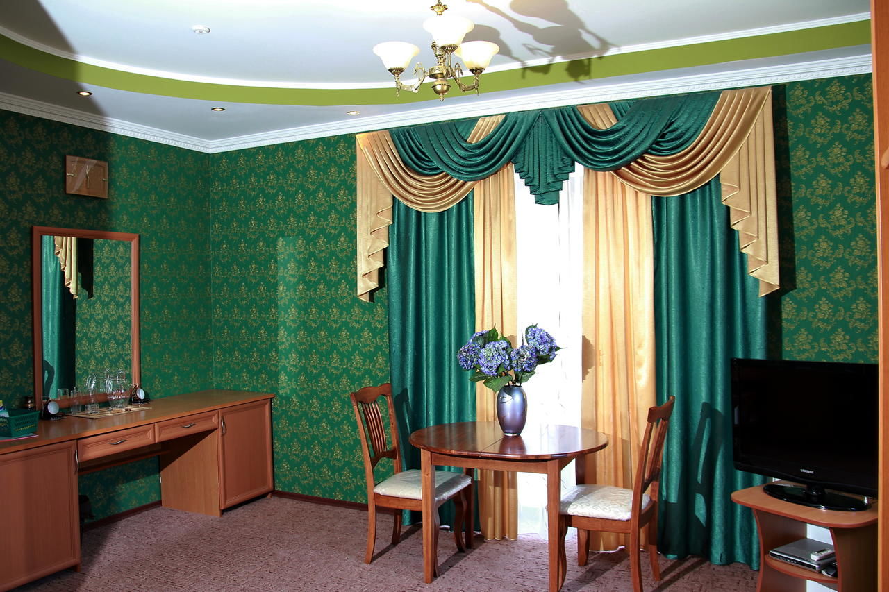 Отель Griboff Hotel Бердянск