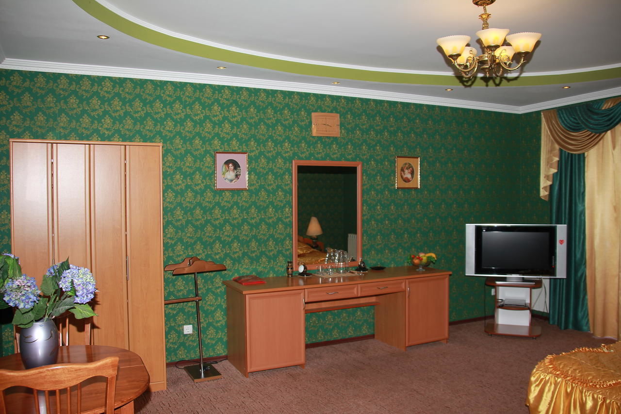 Отель Griboff Hotel Бердянск
